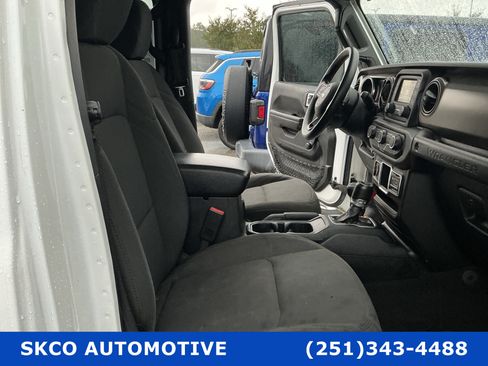 Used 2018 Jeep Wrangler Unlimited Sport AWD/4WD image 13