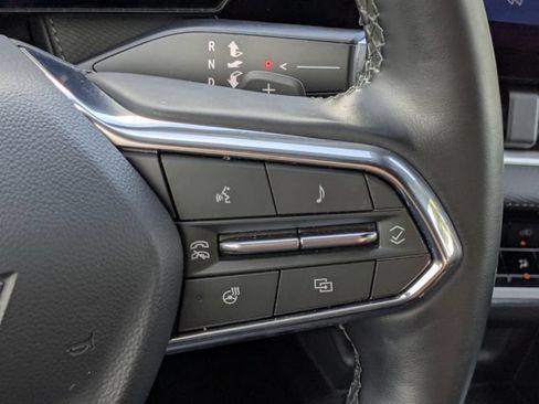Used 2025 Chevrolet Equinox LT AWD/4WD image 28