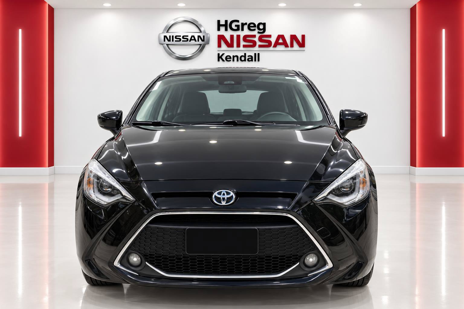 Used 2020 Toyota Yaris XLE FWD image 5