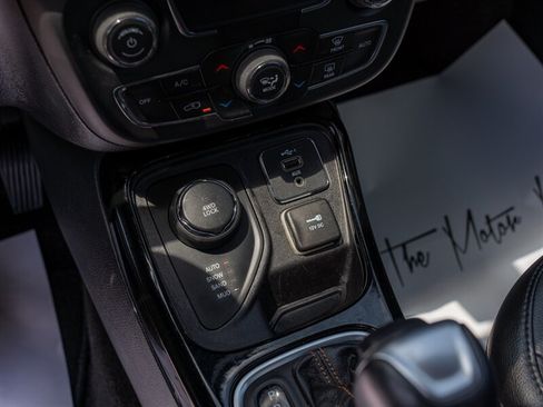 Used 2020 Jeep Compass Limited AWD/4WD image 36