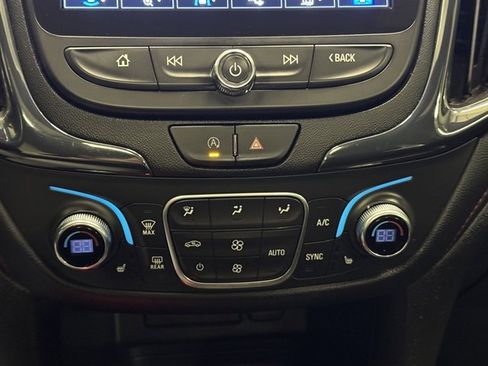 Used 2022 Chevrolet Equinox RS w/ RS Leather Package image 26