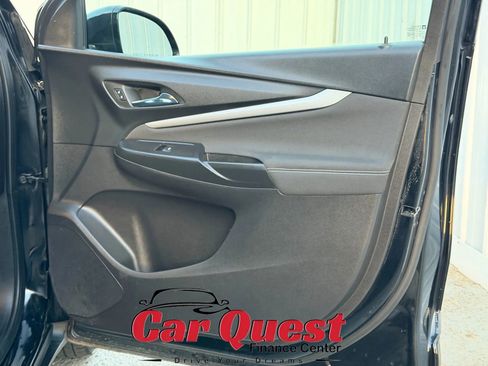 Used 2023 Chevrolet Bolt EUV LT FWD image 19