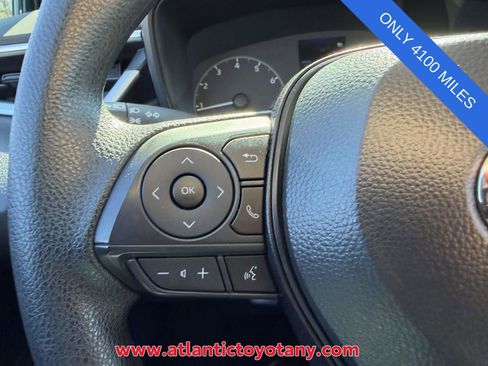 Used 2025 Toyota Corolla LE image 28