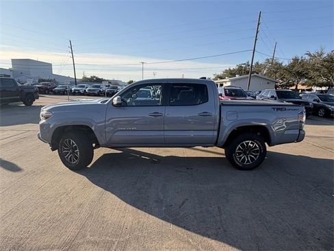 Used 2021 Toyota Tacoma TRD Sport image 8