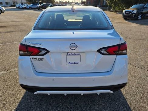 New 2025 Nissan Versa SV w/ Trunk Package image 10