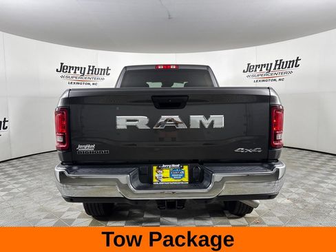 Used 2025 RAM 2500 Big Horn AWD/4WD image 7