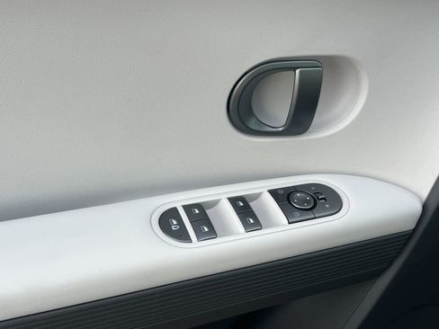 New 2026 Hyundai Ioniq 5 SE image 12