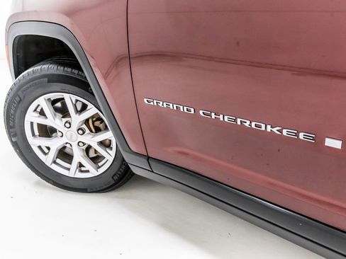 Used 2021 Jeep Grand Cherokee L Limited AWD/4WD image 11