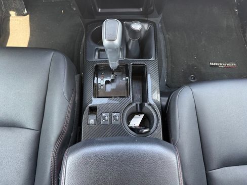 Used 2024 Toyota 4Runner TRD Off-Road Premium AWD/4WD image 17