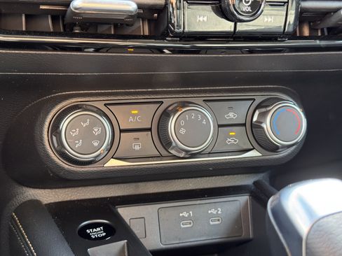 Certified 2025 Nissan Kicks SV image 10