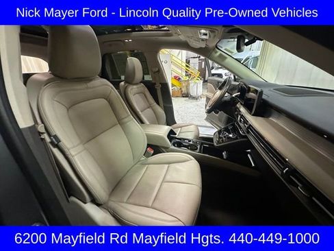Used 2022 Lincoln Corsair AWD w/ Premium Package image 23