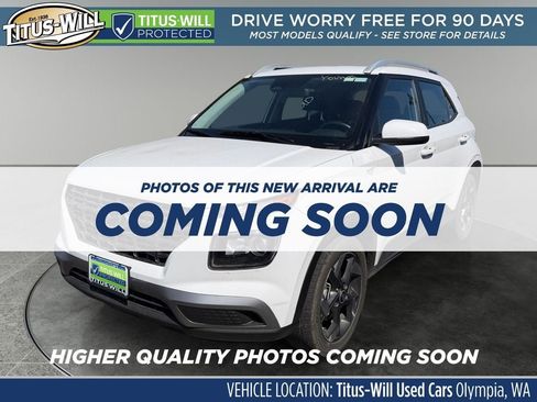 Used 2025 Hyundai Venue SEL FWD image 2