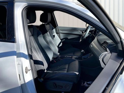 Used 2025 Audi Q3 2.0T Premium w/ Convenience Package image 29