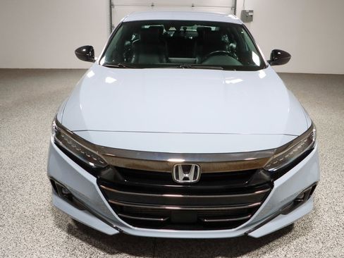 Used 2022 Honda Accord Sport image 4