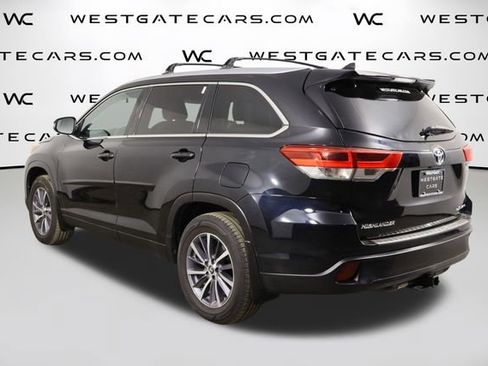 Used 2019 Toyota Highlander XLE image 48