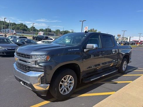 Used 2021 Chevrolet Silverado 1500 LT AWD/4WD image 2
