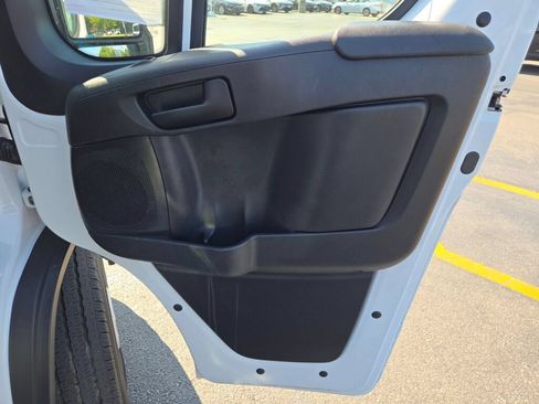 Used 2026 RAM ProMaster 2500 w/ Convenience Group FWD image 4