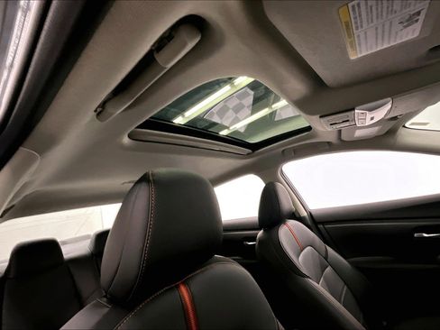 New 2025 Nissan Sentra SR w/ SR Premium Package FWD image 72