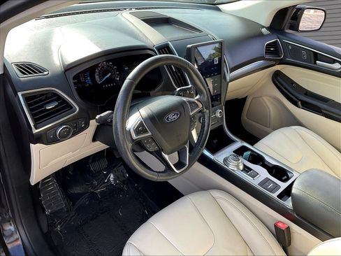 Used 2022 Ford Edge Titanium AWD/4WD image 17