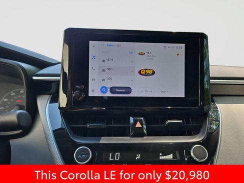 Used 2024 Toyota Corolla LE FWD image 27