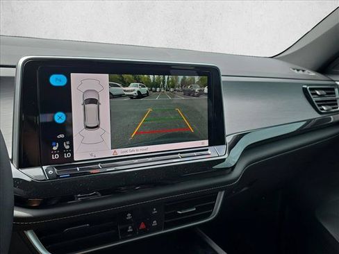New 2026 Volkswagen Atlas Cross Sport SE FWD image 16