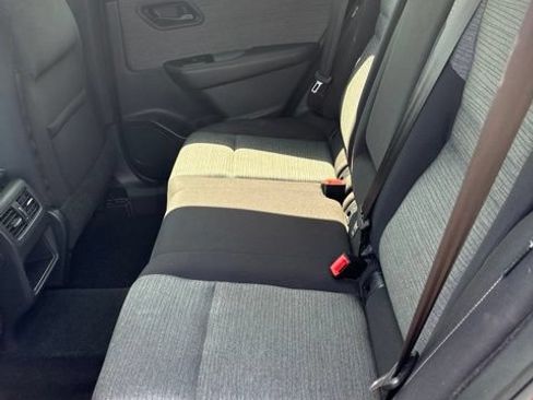 Used 2021 Nissan Rogue S FWD image 9