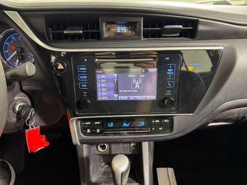 Used 2019 Toyota Corolla LE FWD image 25