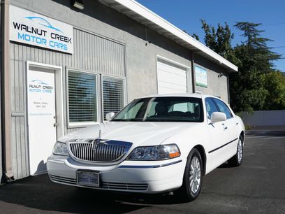 Used 2004 Lincoln Town Car Signature