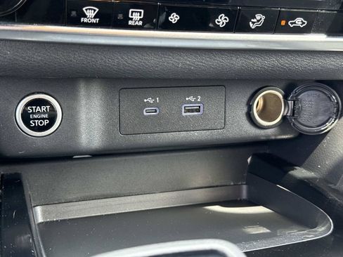 Certified 2023 Nissan Rogue SV FWD image 25