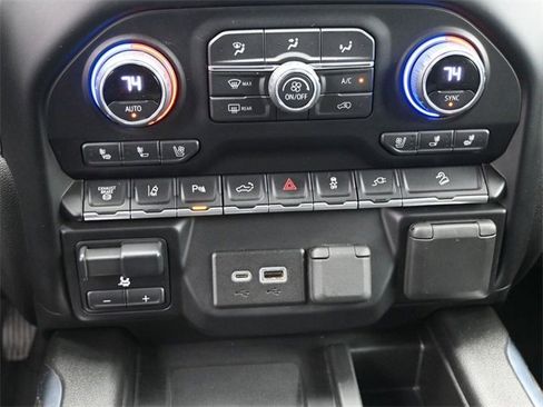 Used 2022 Chevrolet Silverado 2500 LTZ w/ LTZ Plus Package image 18