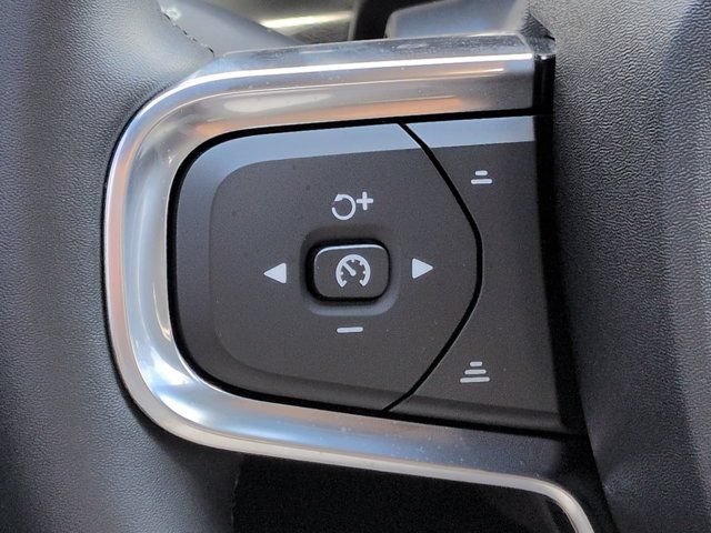 Used 2023 Volvo XC40 Recharge Ultimate w/ Protection Package Premier AWD/4WD image 26