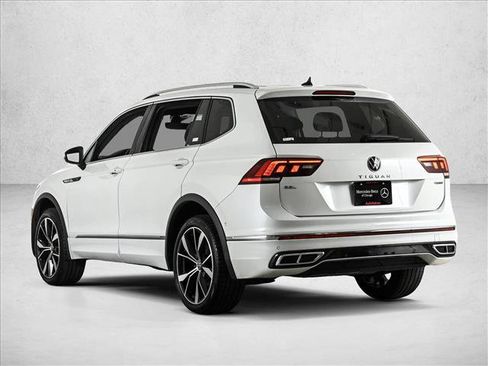 Used 2022 Volkswagen Tiguan SEL R-Line AWD/4WD image 8