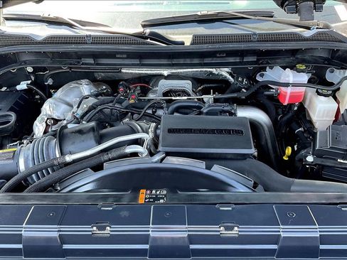 Used 2024 GMC Sierra 2500 AT4 w/ Technology Package AWD/4WD image 31