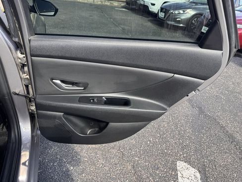 Used 2021 Hyundai Elantra SEL w/ Convenience Package FWD image 28