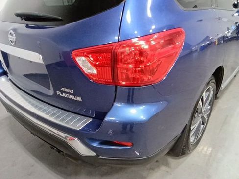 Used 2018 Nissan Pathfinder Platinum AWD/4WD image 27