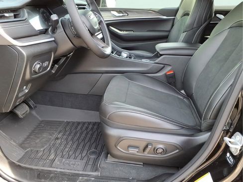New 2026 Jeep Grand Cherokee L 4WD image 14