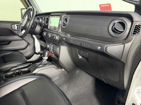 Used 2023 Jeep Wrangler Unlimited Rubicon 4xe w/ Cold Weather Group AWD/4WD image 14