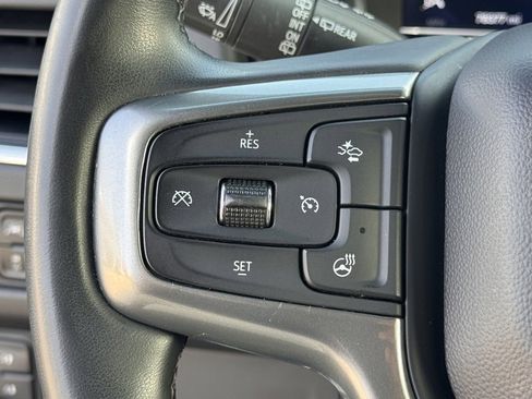 Used 2023 Chevrolet Suburban Premier image 23