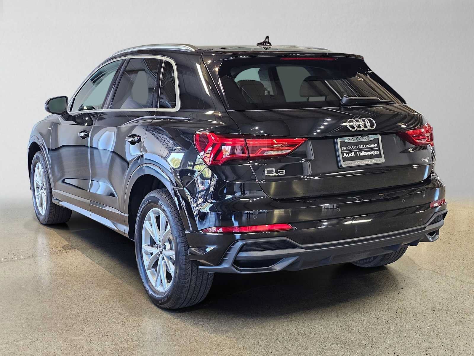 Used 2025 Audi Q3 2.0T Premium Plus w/ Premium Plus Package AWD/4WD image 5