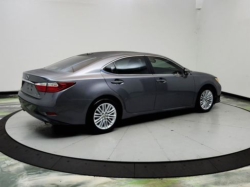 Used 2014 Lexus ES 350 w/ Luxury Package FWD image 5