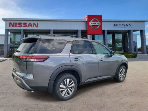 New 2026 Nissan Pathfinder SL FWD image 2