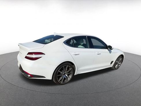 Used 2025 Genesis G70 2.5T image 14