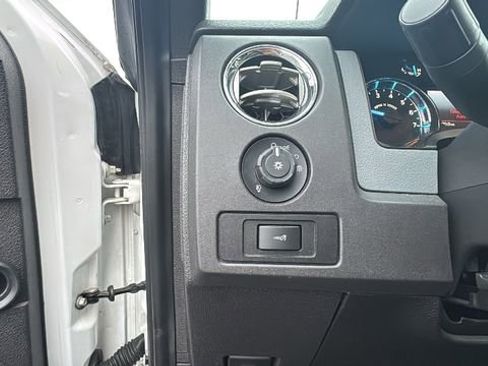 Used 2011 Ford F150 XLT w/ XLT Chrome Pkg image 14