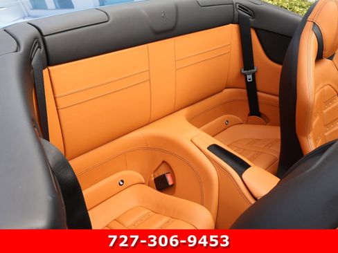 Used 2015 Ferrari California T image 18