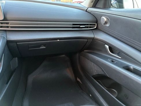 Used 2023 Hyundai Elantra SEL image 34