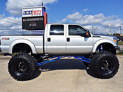 Used 2015 Ford F250 XLT w/ XLT Value Package AWD/4WD image 4