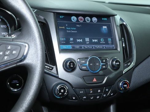 Used 2016 Chevrolet Cruze LT w/ Sun And Sound Package image 26