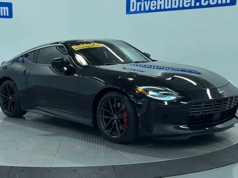 Used 2025 Nissan Z Performance w/ Floor Mat Package RWD image 2