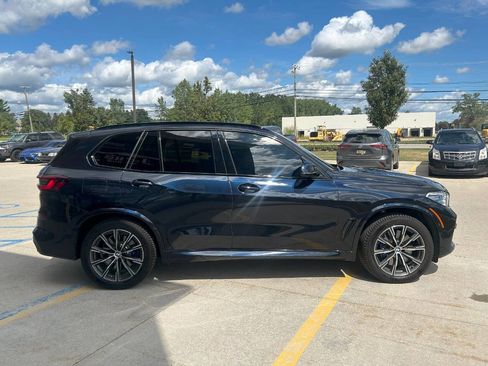 Used 2021 BMW X5 M50i w/ Executive Package image 4