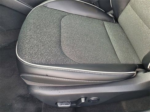 Used 2025 Kia K4 GT-Line image 24